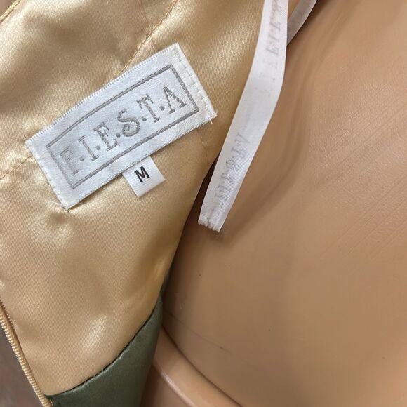 F.I.E.S.T.A FASHION Dress Sz Medium Formal Floral Embroided Beaded Sequin Gown - Picture 13 of 17